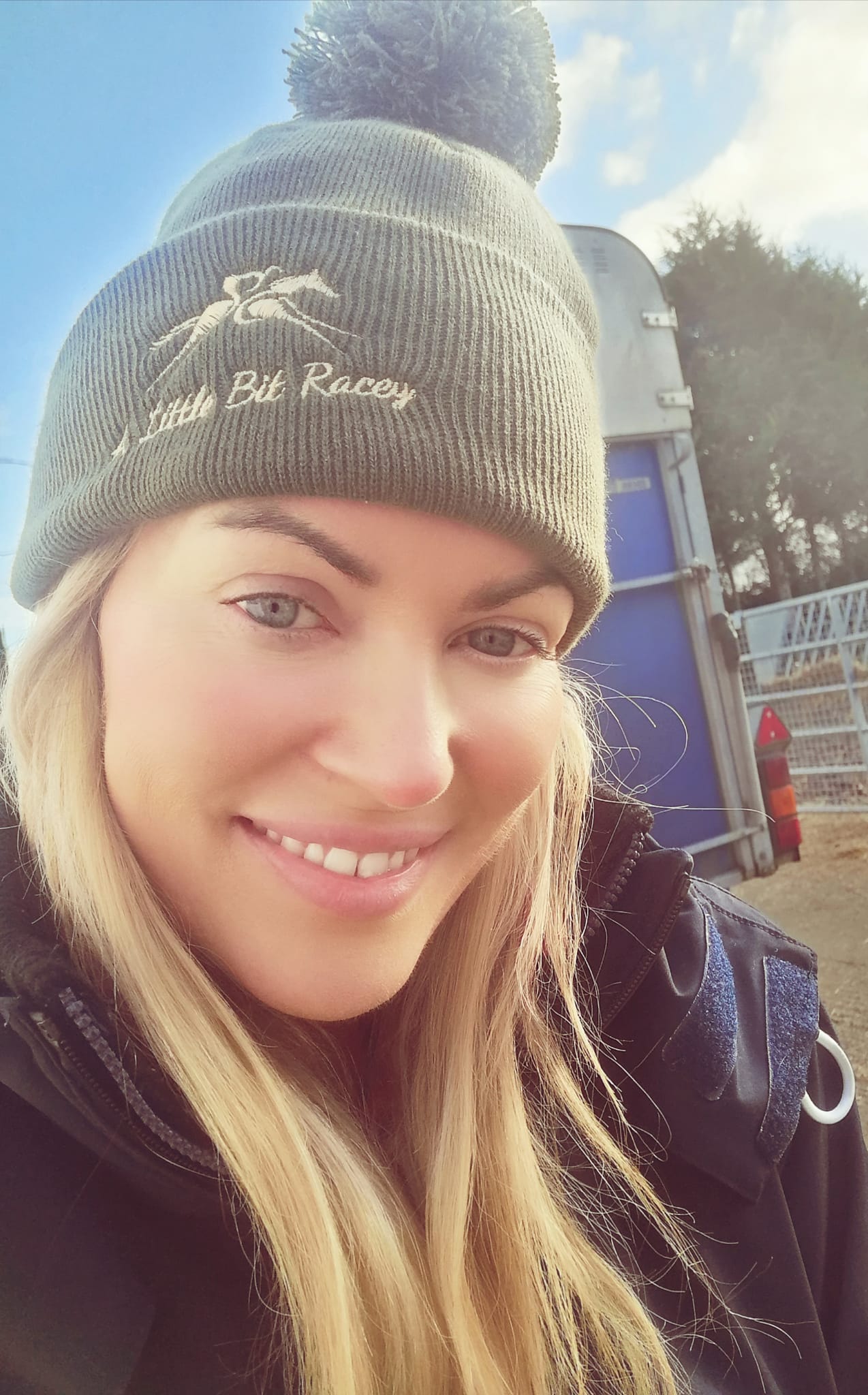 bobble-hat-moss-green