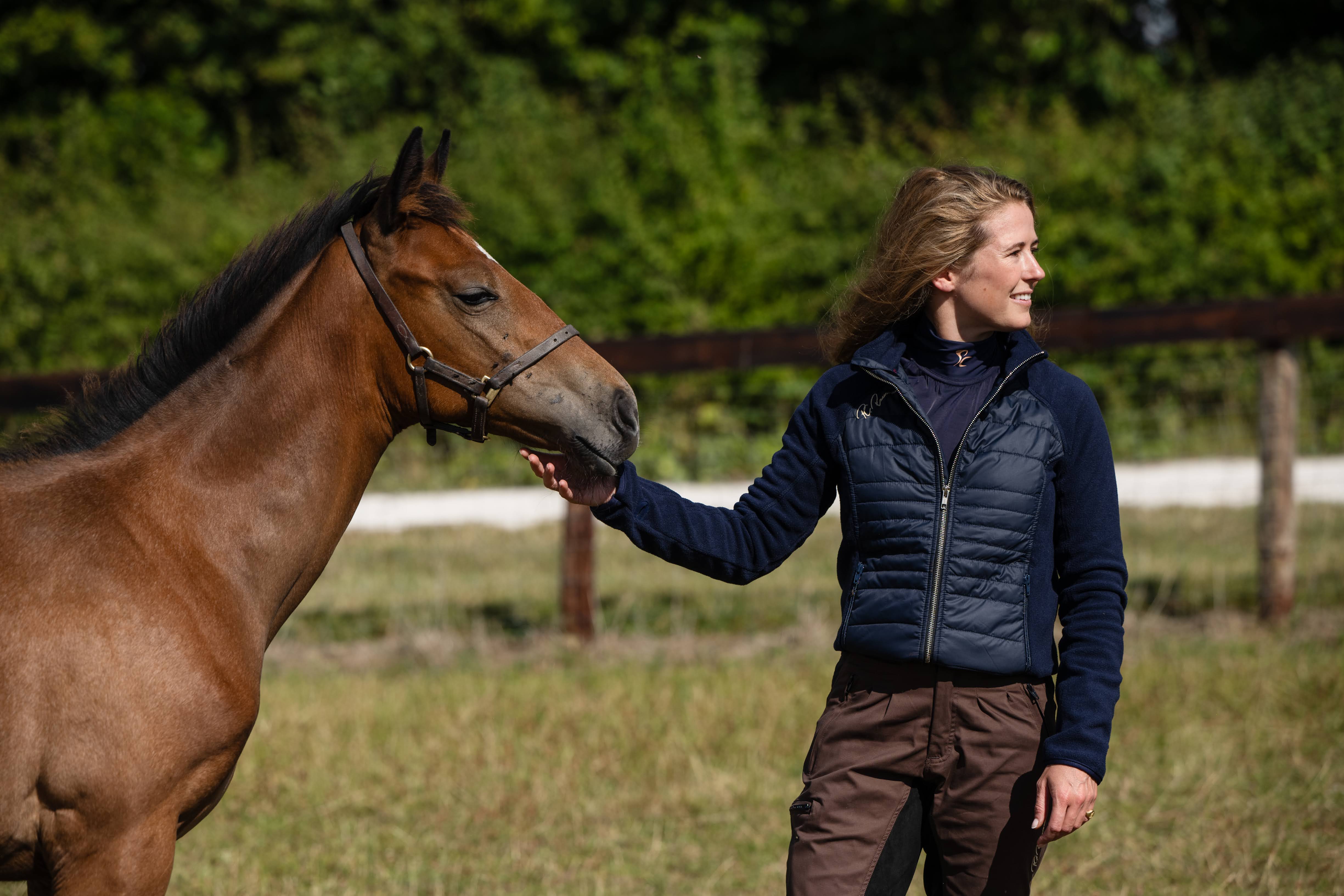 The Pace Jacket in Navy